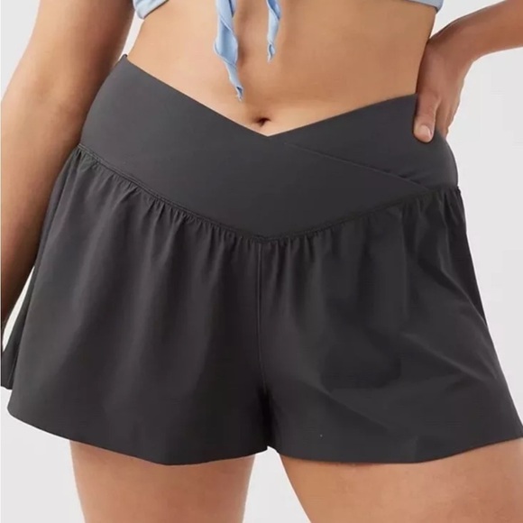 OFFLINE By Aerie Real Me Crossover Flowy Short Black Size XXL 2023 - Picture 1 of 10